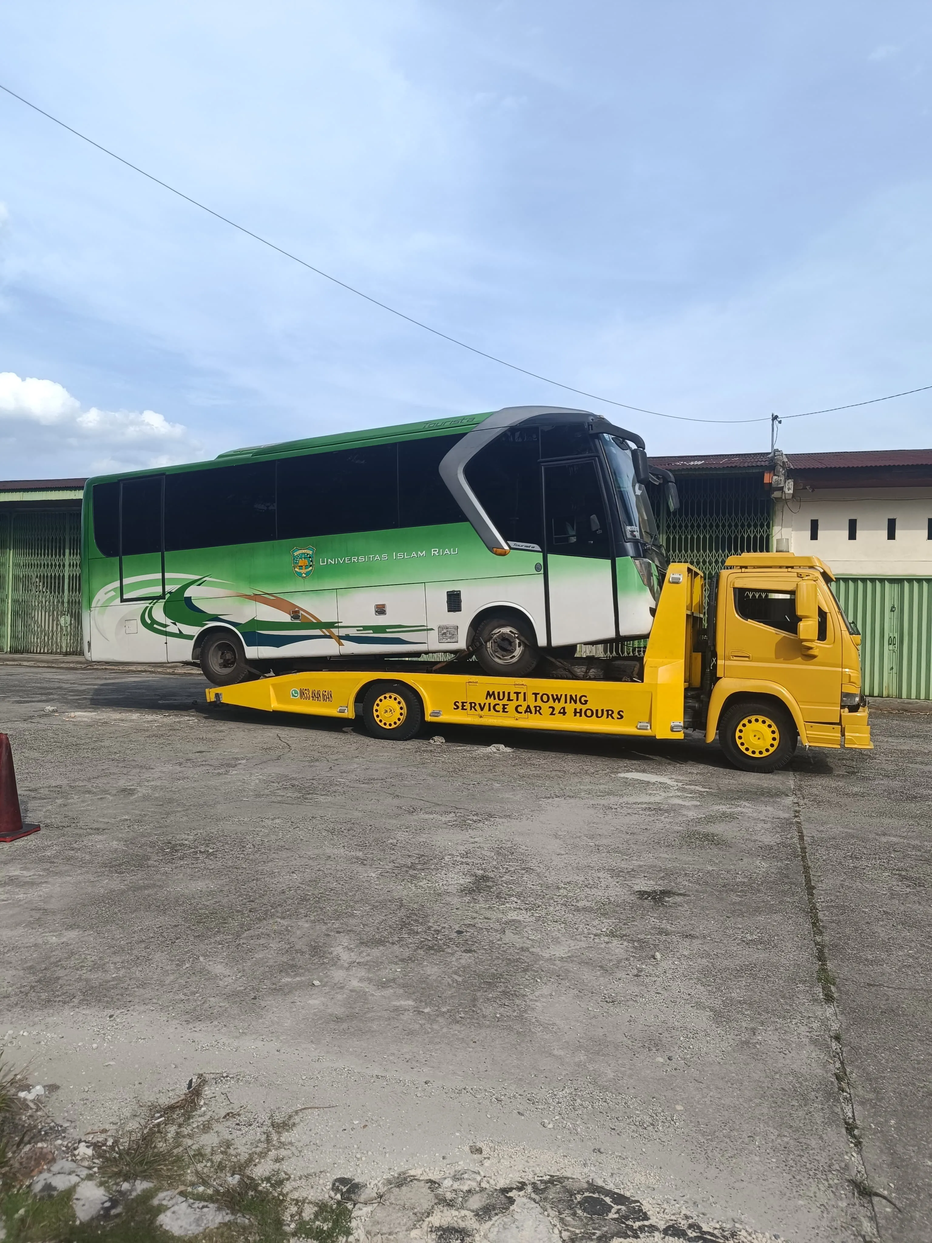 Armada Multi Towing Service Pekanbaru siap melayani 24 jam